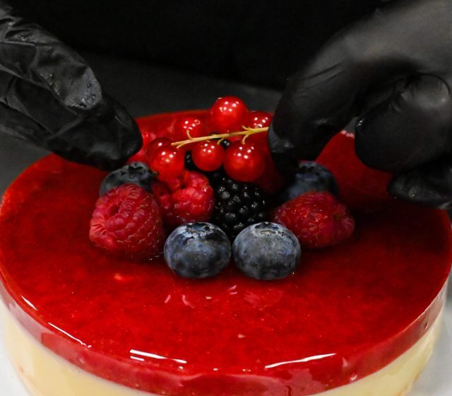 Torta mousse ai frutti rossi