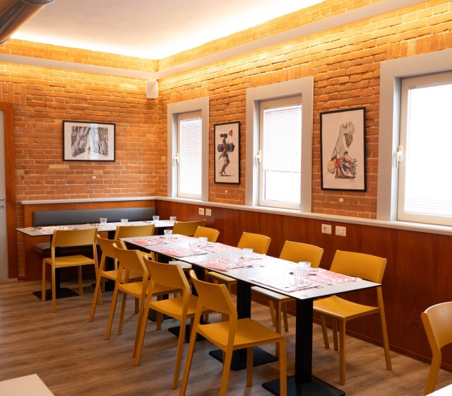 La sala interna di Caffè Valiani